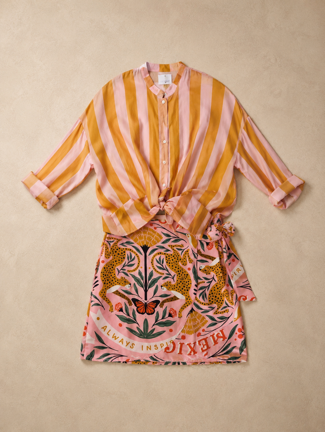 Camicia a righe con nodino gialla