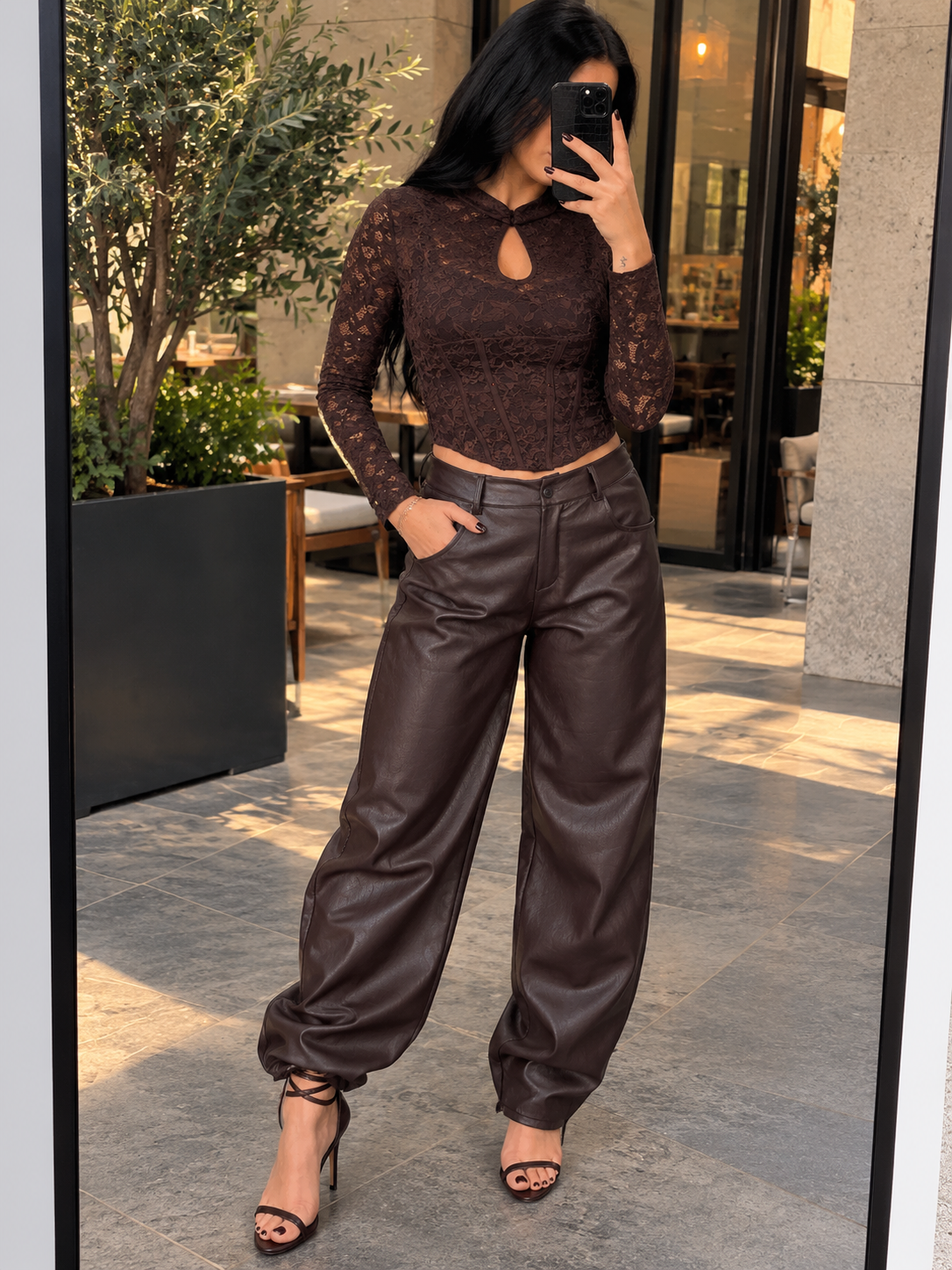 Pantalone wide leg in ecopelle trapuntata moro