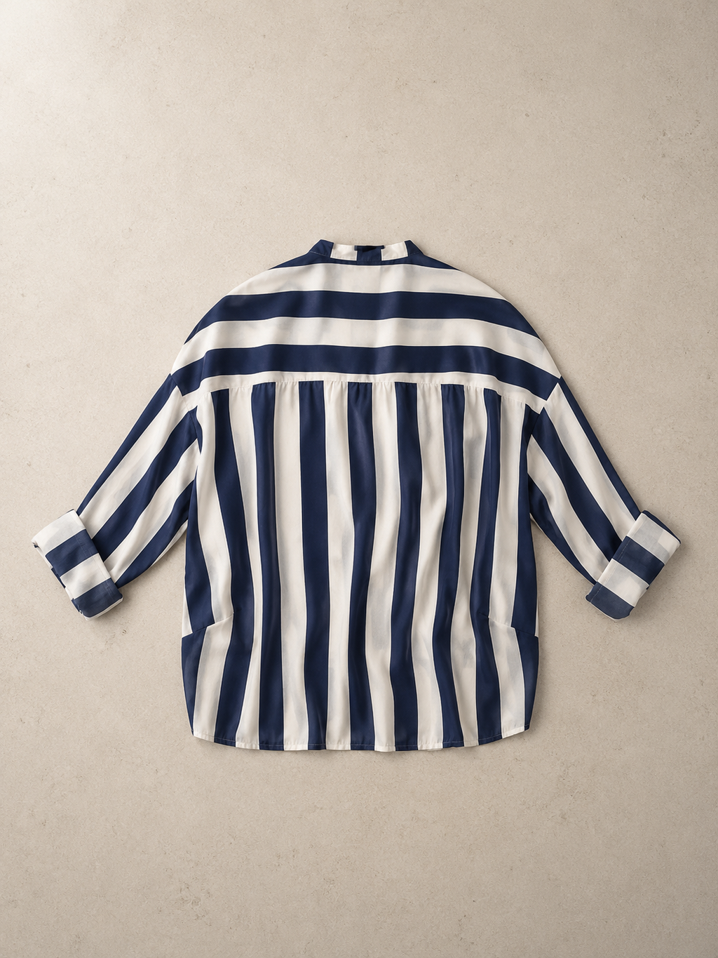 Camicia a righe con nodino blu