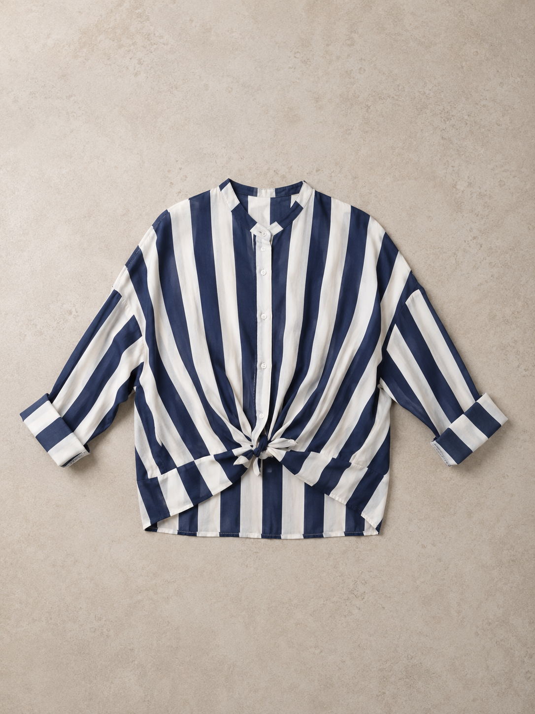 Camicia a righe con nodino blu