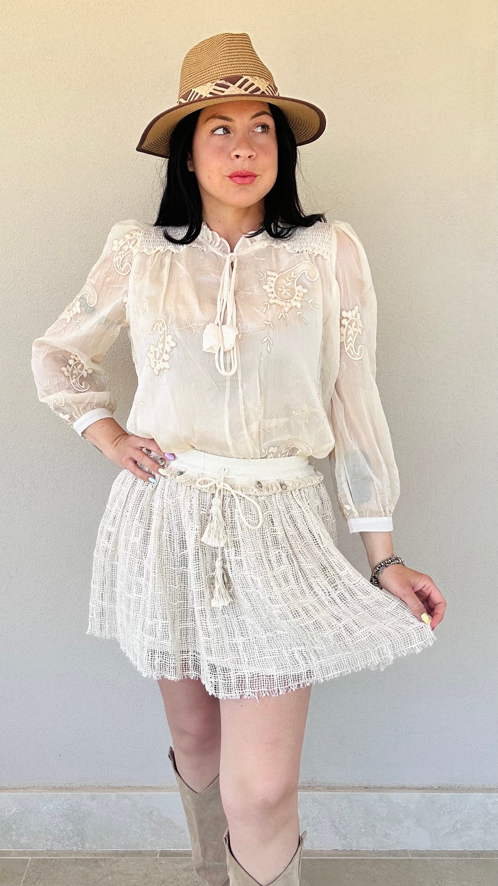 Blusa Boho Ricamata Avorio con Fiocco
