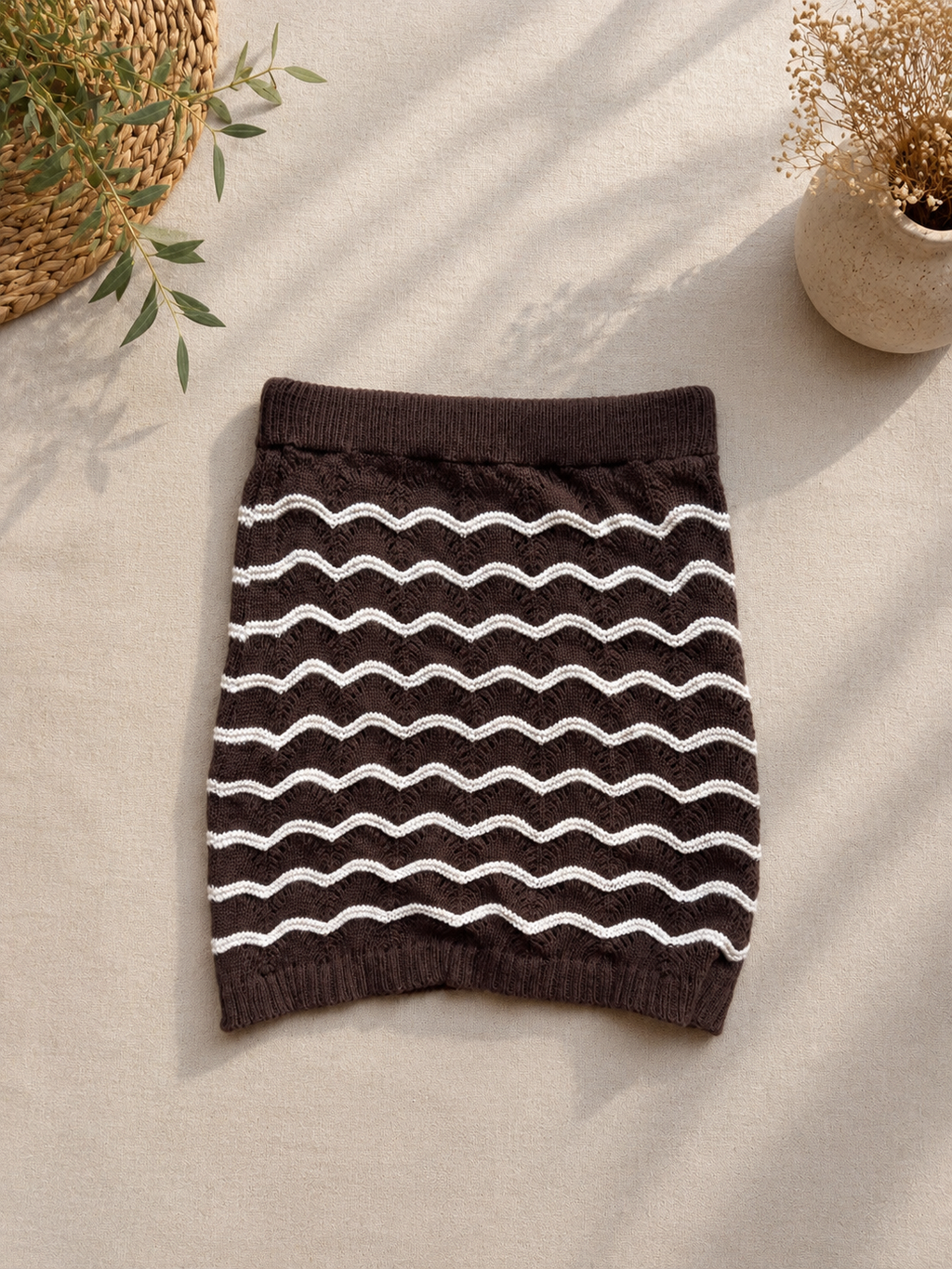 Gonna corta crochet marrone e bainca