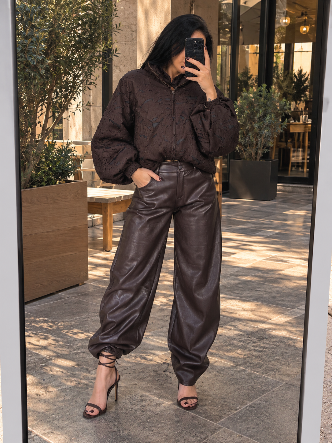 Pantalone wide leg in ecopelle trapuntata moro