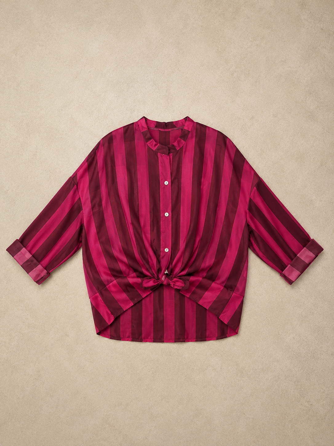Camicia a righe con nodino bordeaux