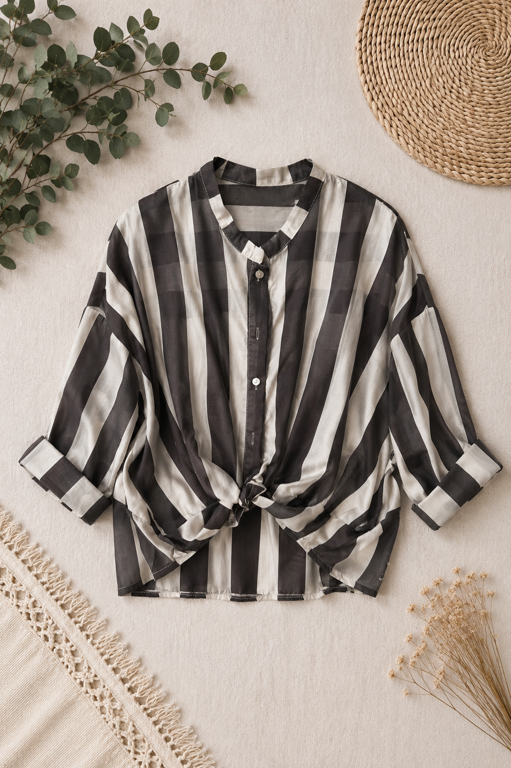 Camicia a righe con nodino crema