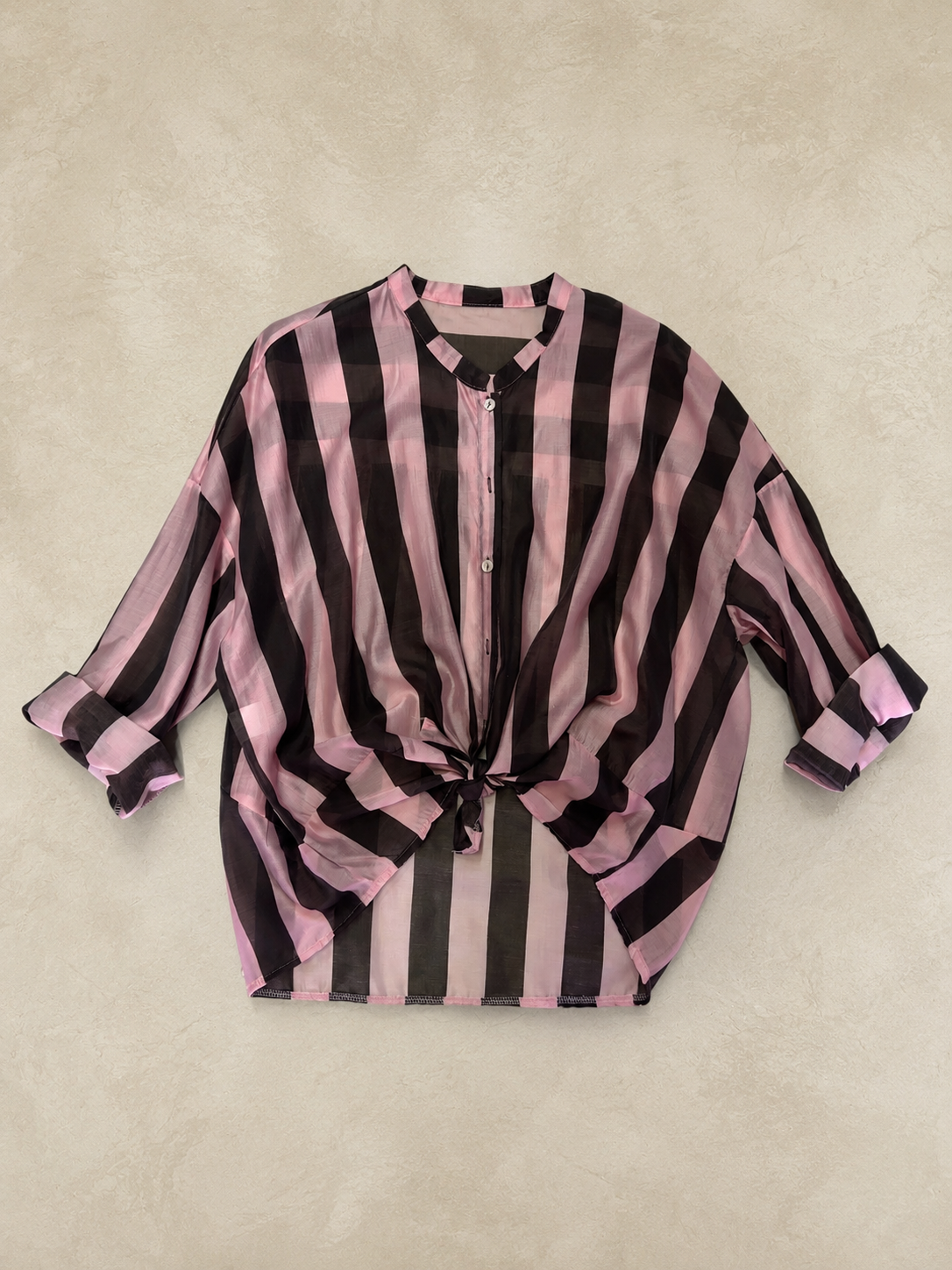 Camicia a righe con nodino rosa