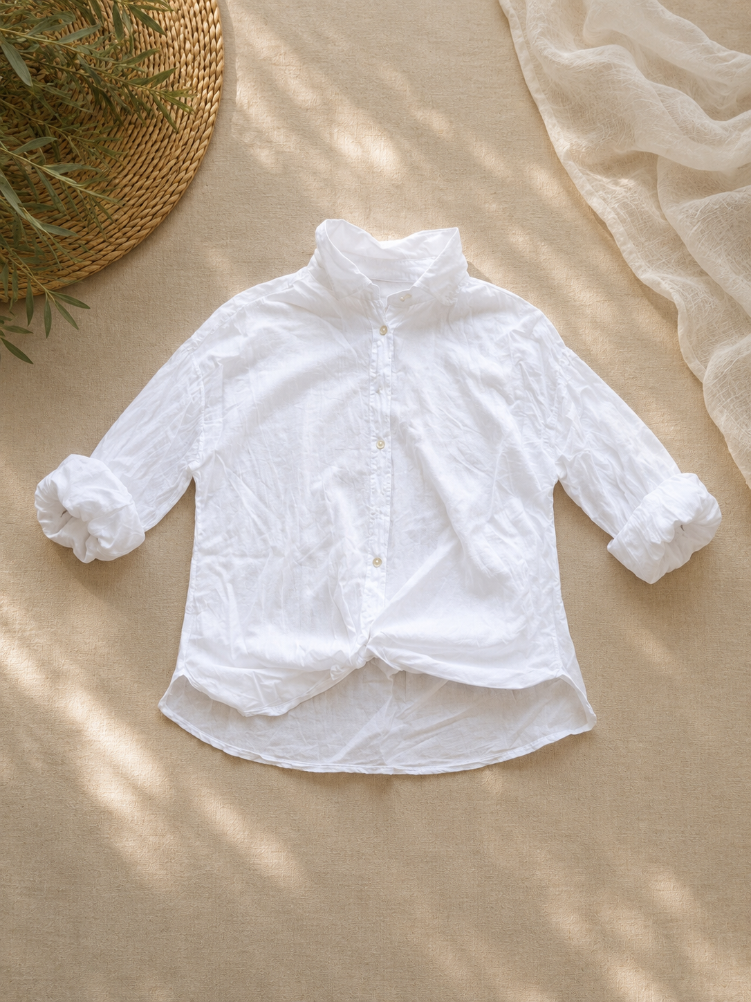 Camicia di cotone  colletto con nodino davanti bianca