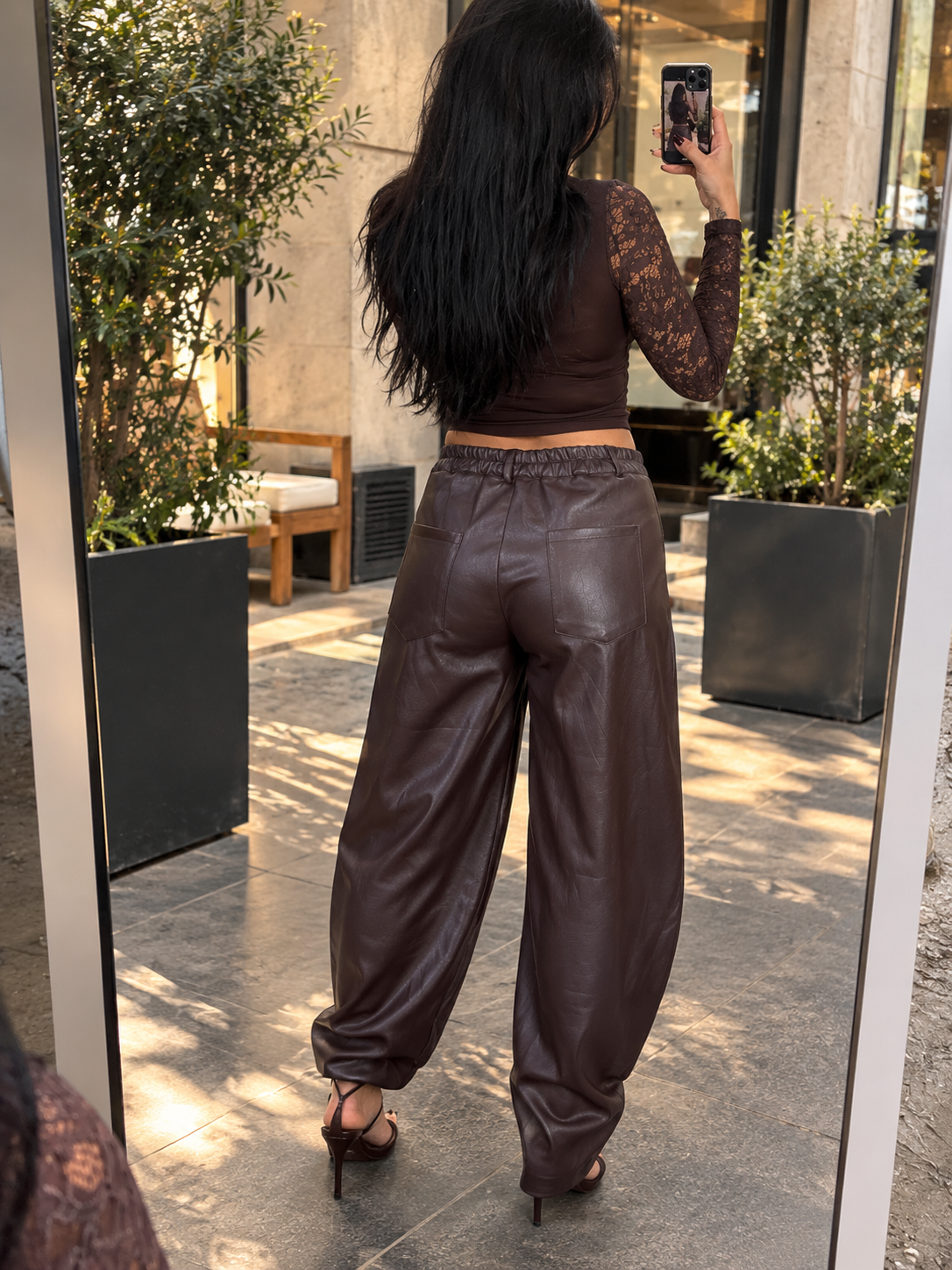 Top cropped in pizzo marrone