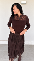 Maglia a costine marrone con pizzo e allacciatura