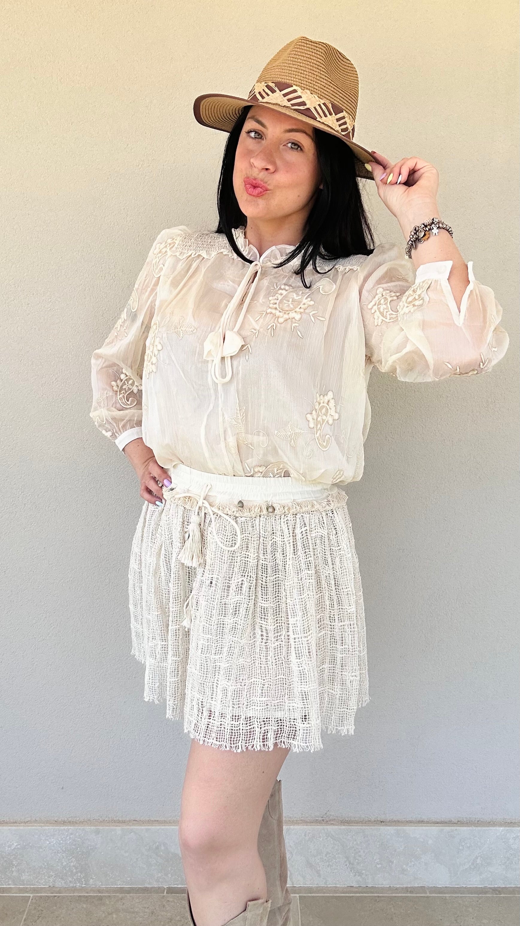 Blusa Boho Ricamata Avorio con Fiocco