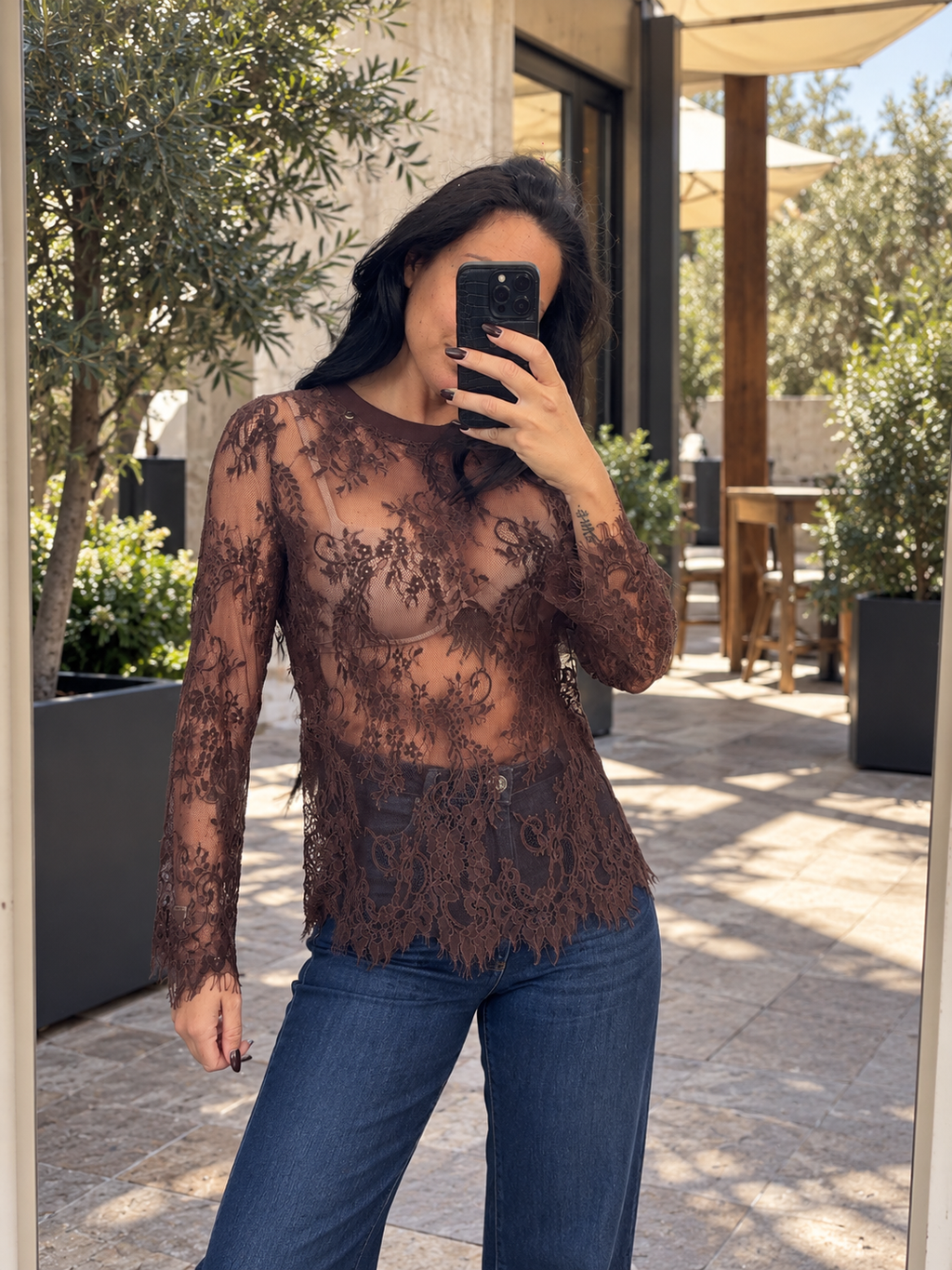 Maglia in pizzo trasparente floreale marrone